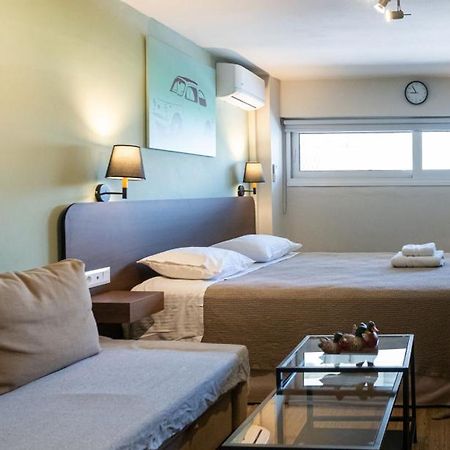 Pol's studio, Kalamata Mediterranean Apartments Bagian luar foto