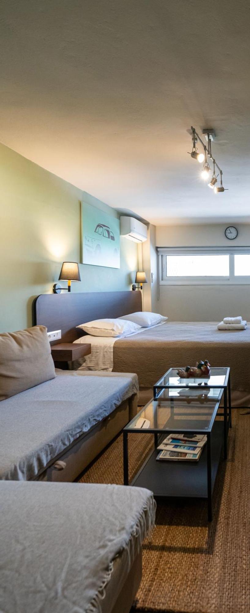 Pol's studio, Kalamata Mediterranean Apartments Bagian luar foto